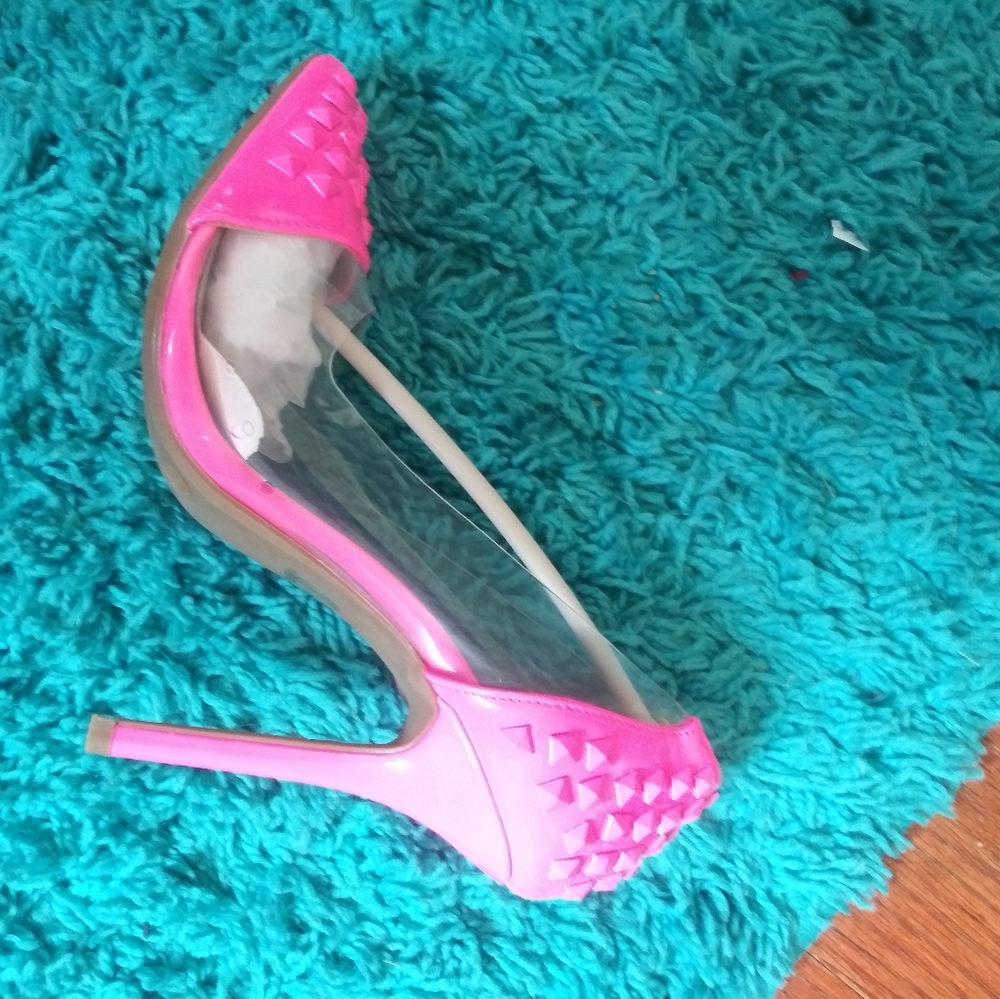 Studded 👠